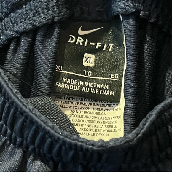 Youth Nike dry fit joggers - Picture 3 of 5